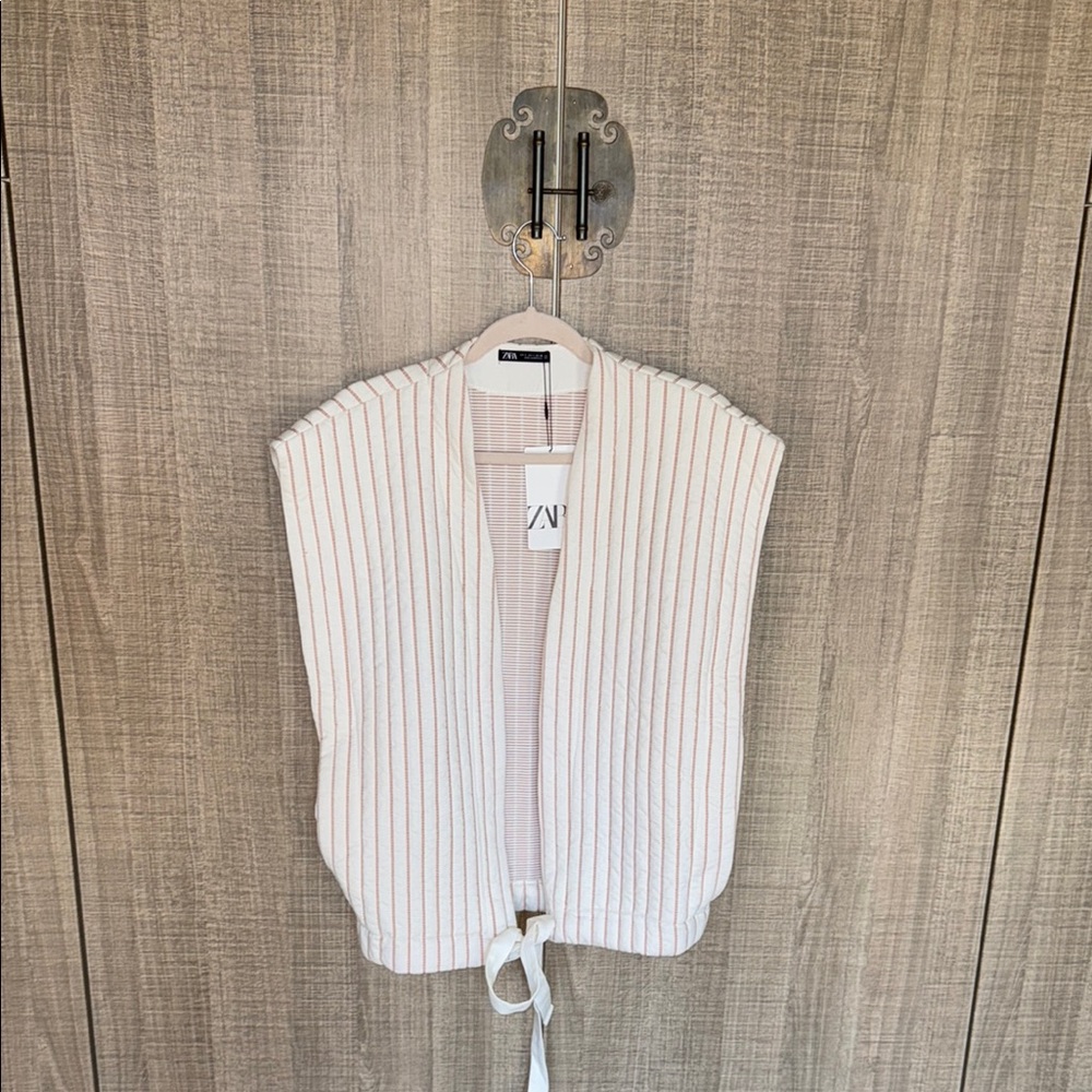 Zara‎ Oversized Padded Waistcoat